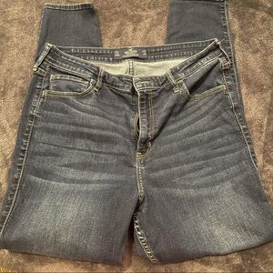EUC Hollister super skinny jeans